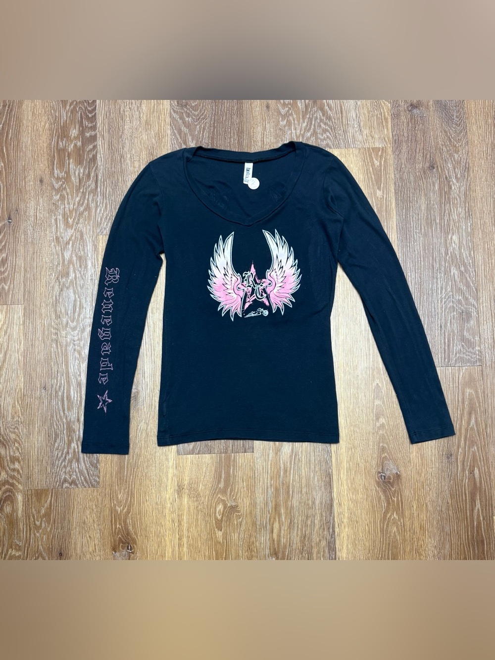 Y2K Black Long-Sleeve Women’s Top with Pink Wing Graphic
